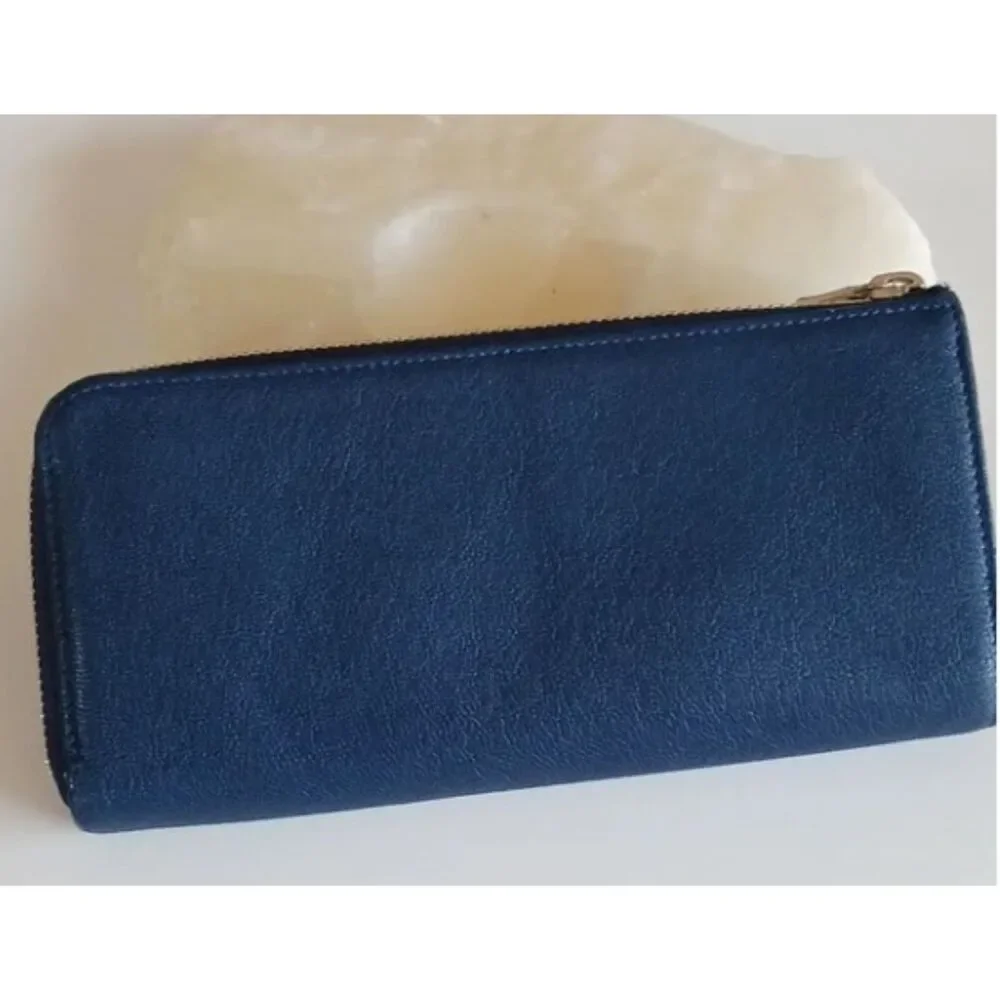 Longchamp‎ Le Pliage Cuir Zip Around Wallet - Navy